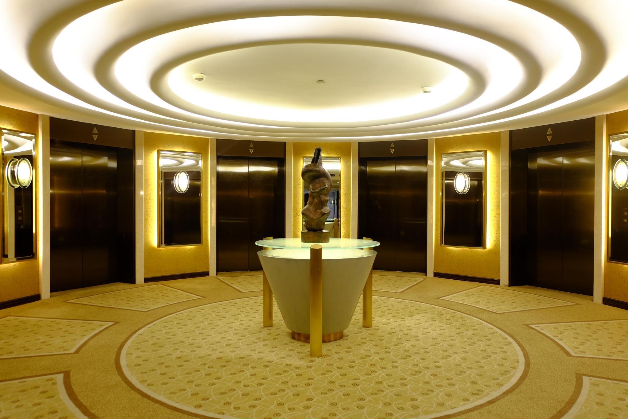 Hua Ting Hotel And Towers Shanghai Exterior photo