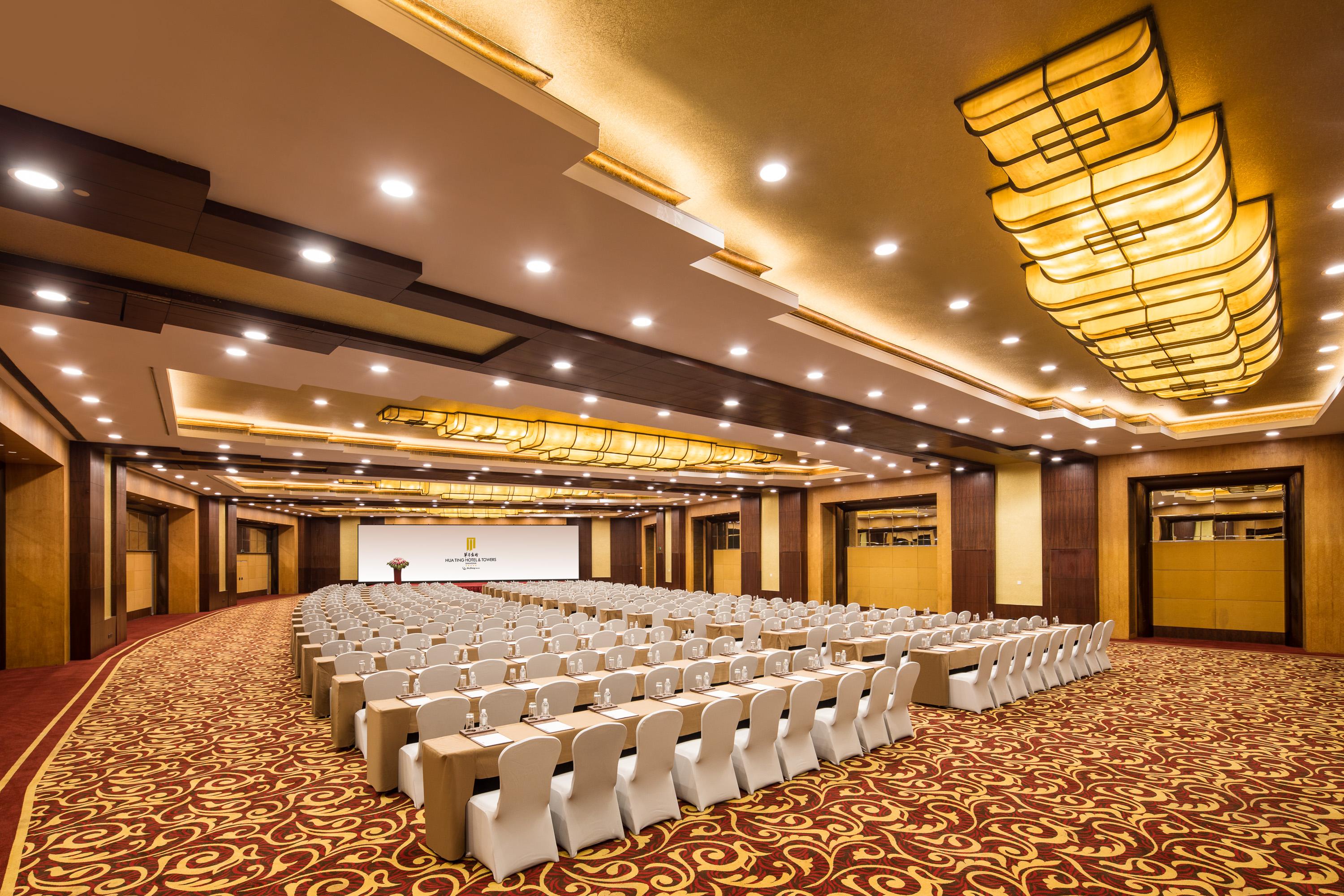 Hua Ting Hotel And Towers Shanghai Exterior photo