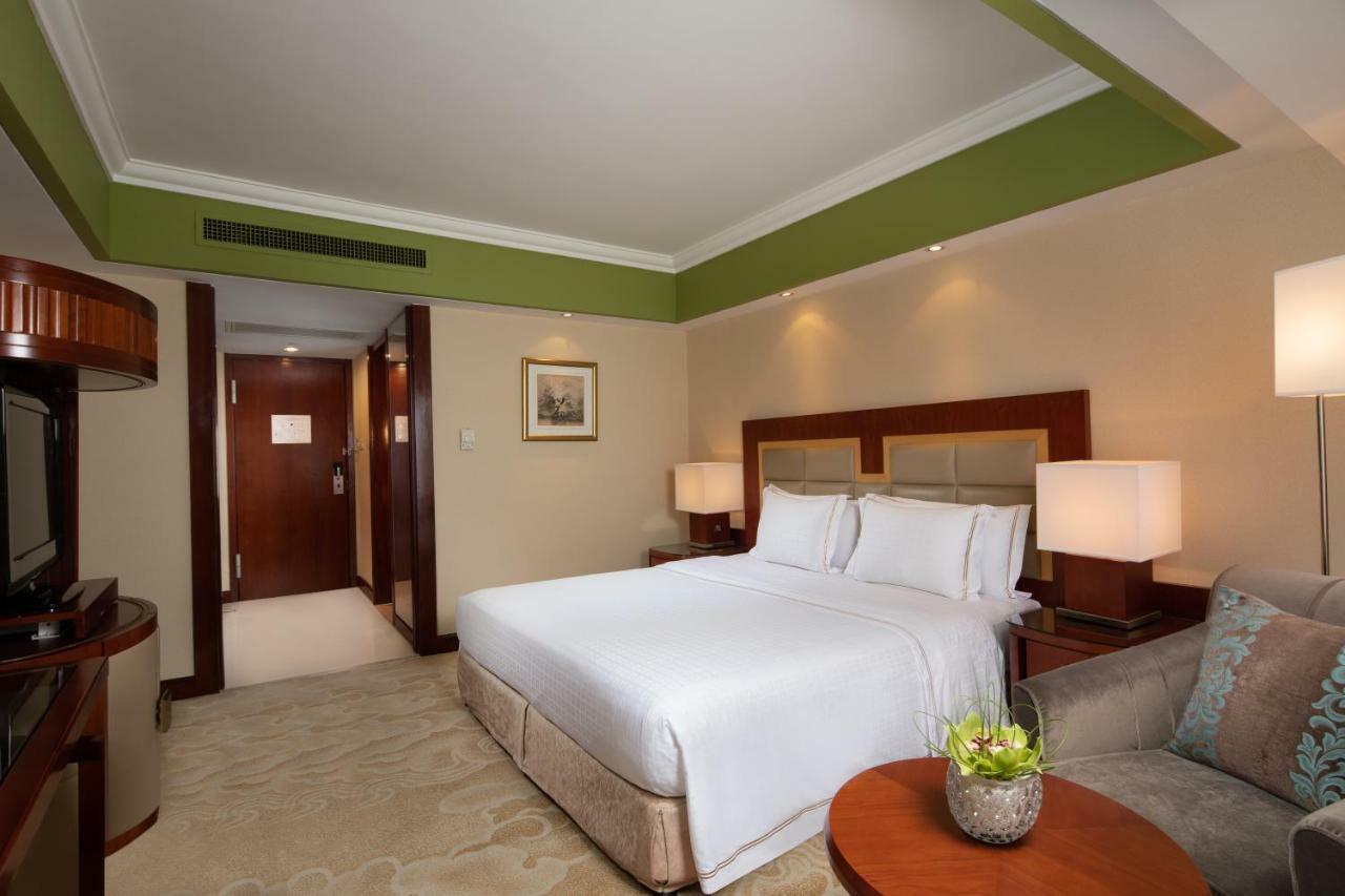 Hua Ting Hotel And Towers Shanghai Exterior photo